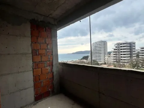 Sale, studio apartment, 28m², Bečići, Budva - image 1