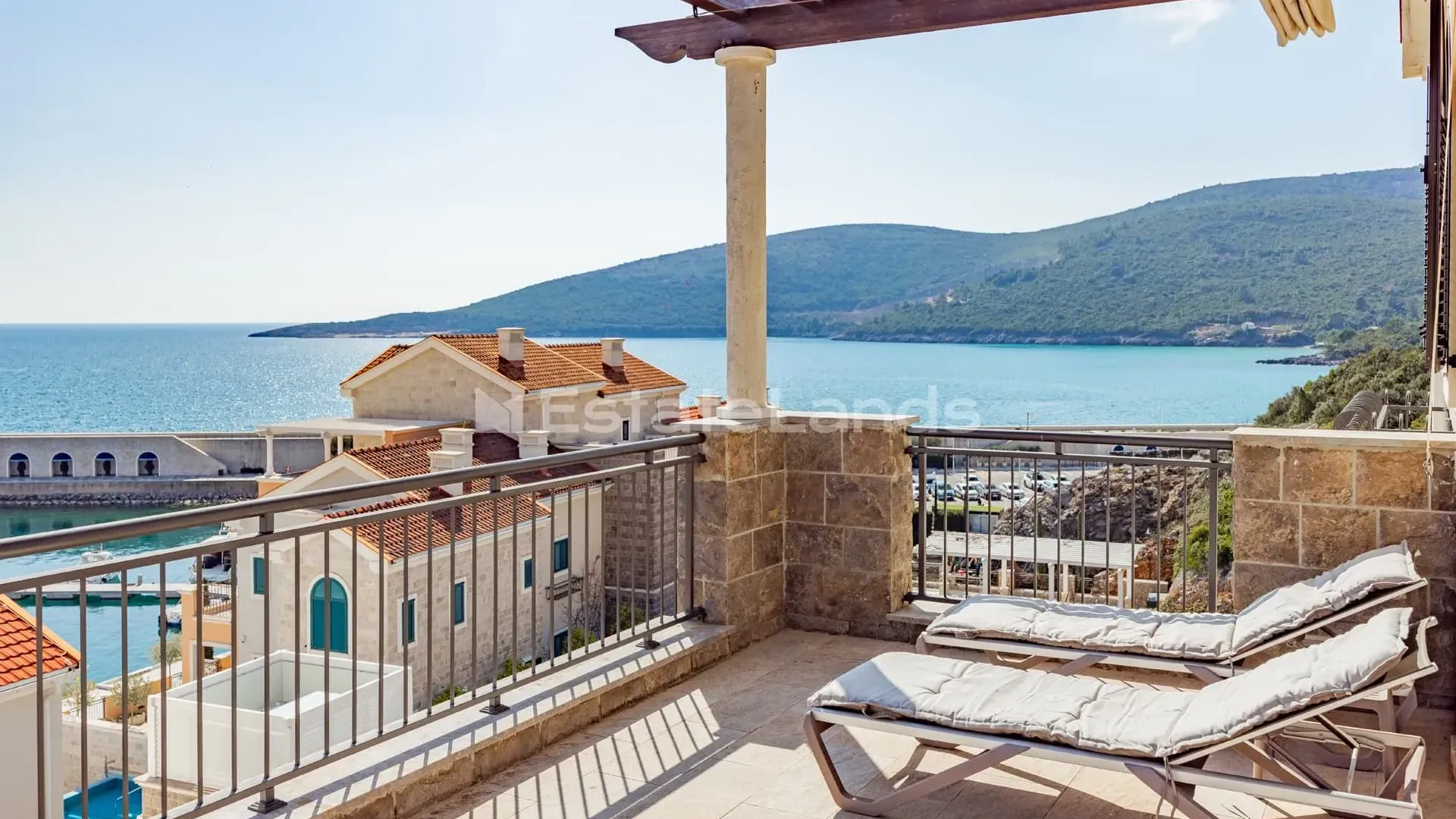 Izdavanje, dvosoban stan, 100m², Luštica Bay, Tivat