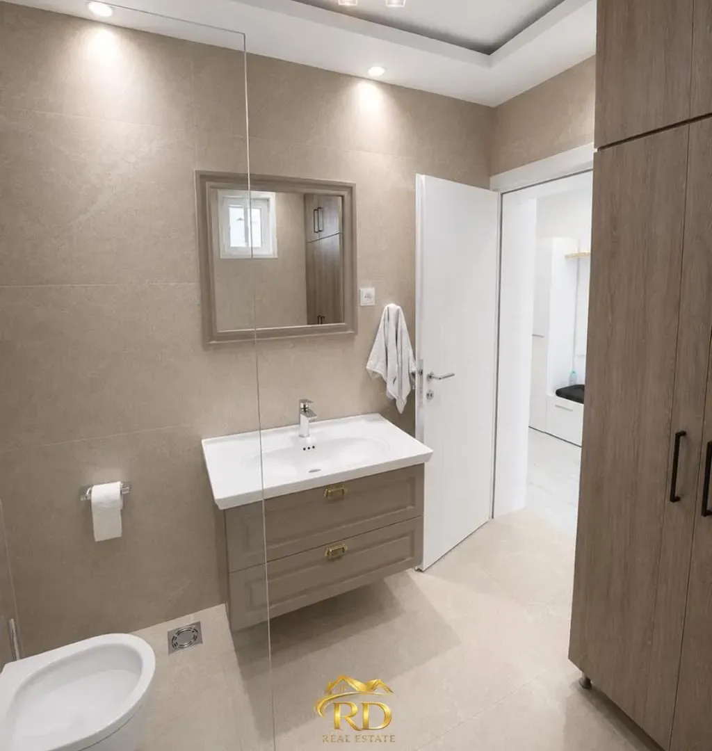 Rent, three bedroom apartment, 125m², Malo Brdo, Podgorica