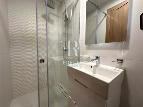 Izdavanje, dvosoban stan, 70m², Master Kvart, Podgorica - image 10