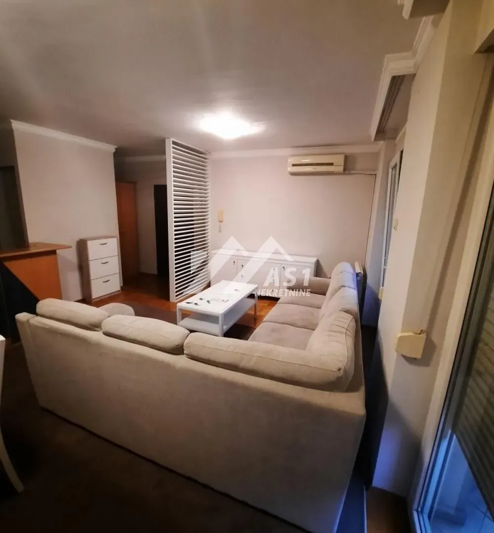 Izdavanje, dvosoban stan, 53m², Rotkvarija, Novi Sad Sve Podlokacije