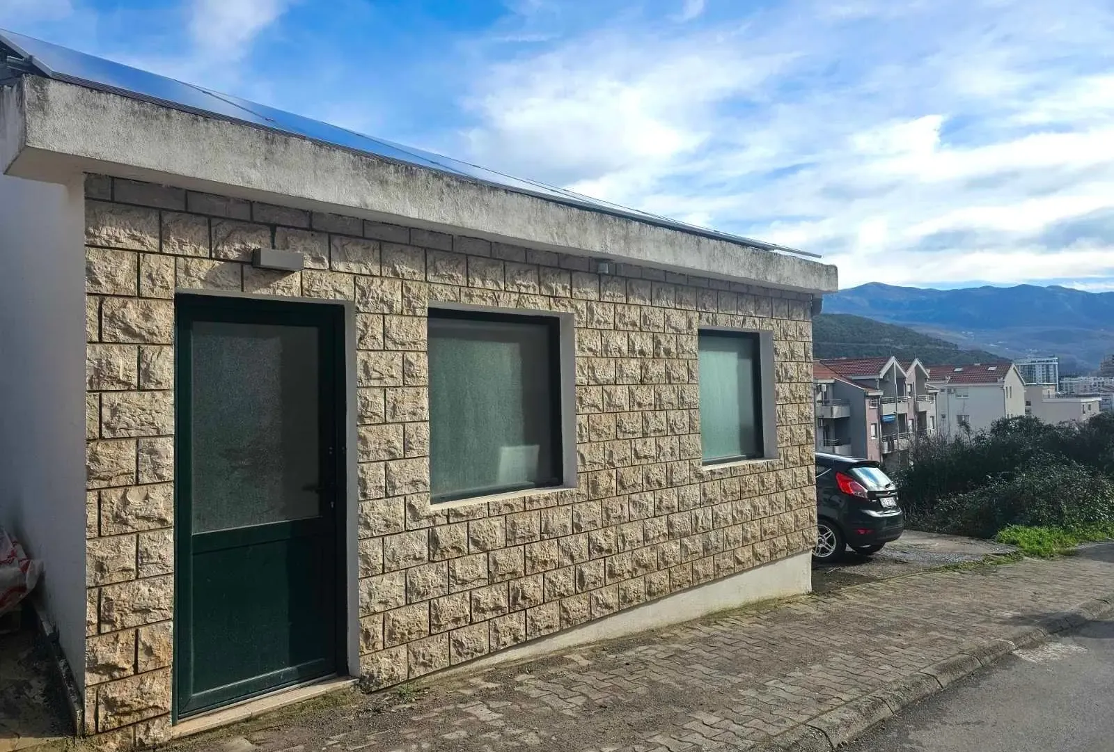 Rent, office space, 28m², Bijeli Do, Budva