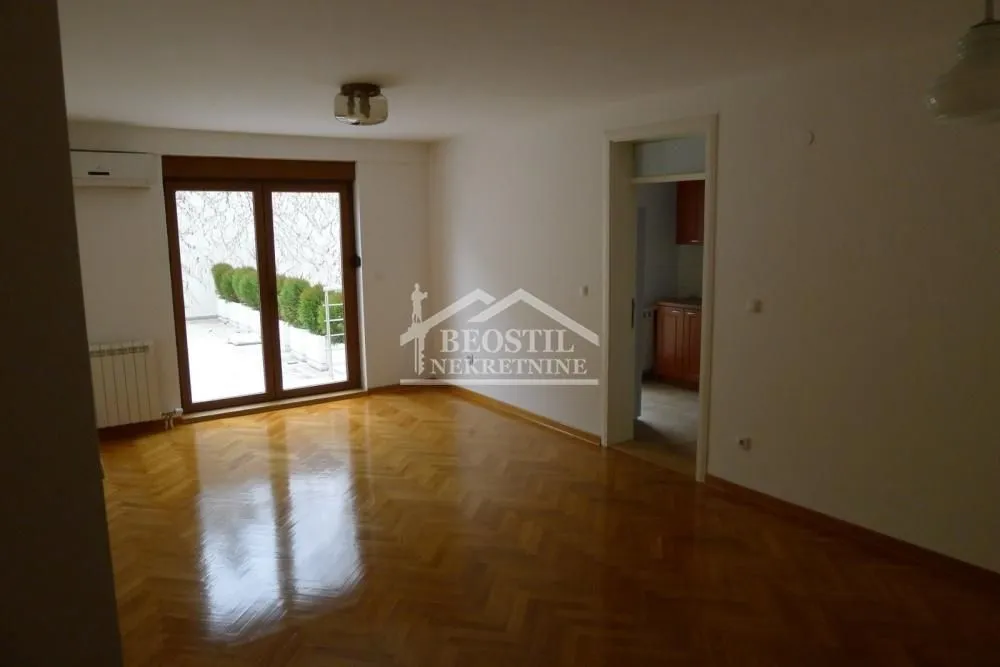 Prodaja, stan, 123m², Crveni Krst, Beograd