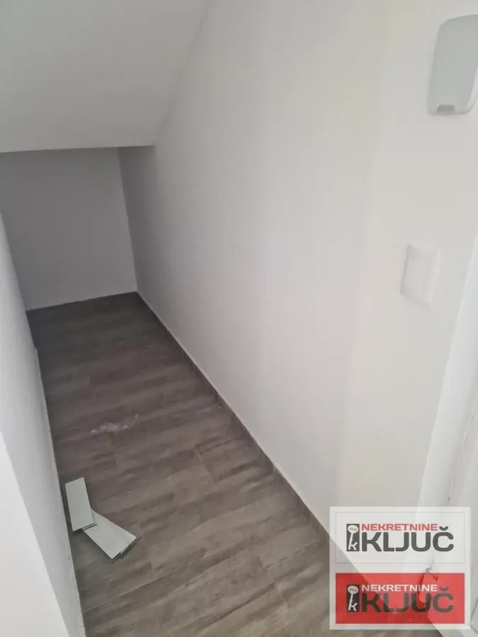Rent, office space, 300m², Veternik, Novi Sad Sve Podlokacije