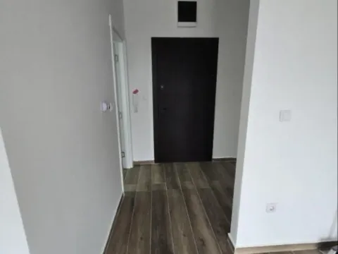 Izdavanje, garsonjera, 33m², Centar, Inđija - image 10