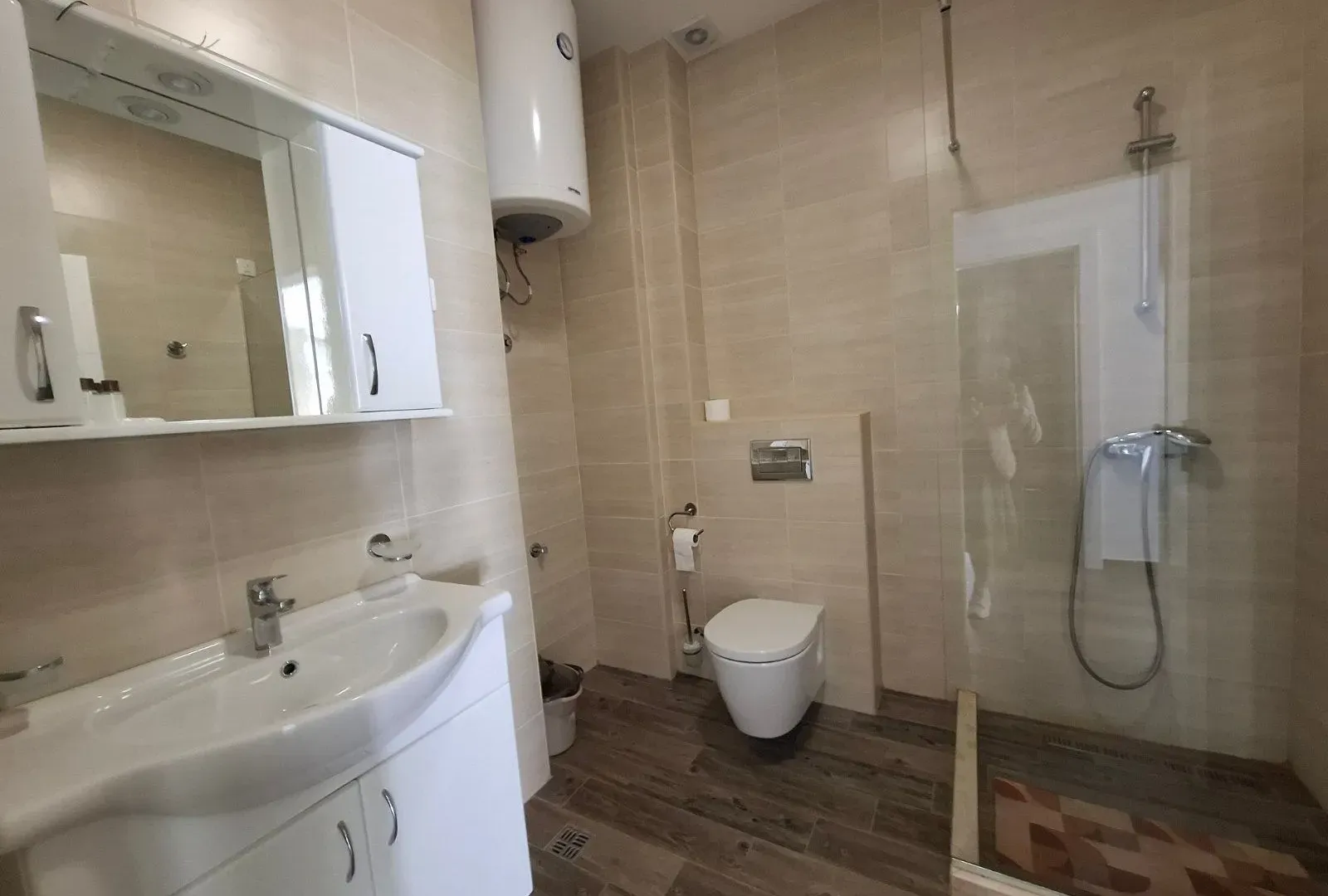 Sale, one bedroom apartment, 61m², Sutomore, Bar