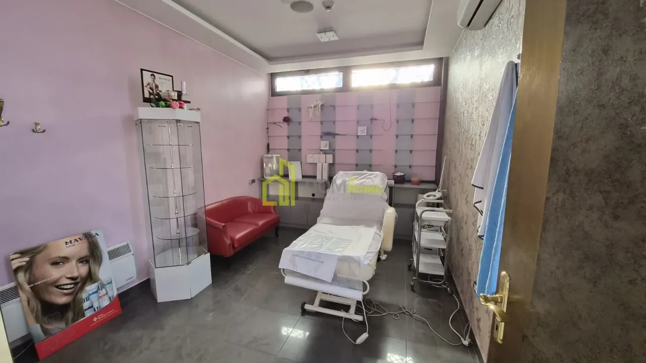 Sale, office space, 60m², Pejton, Podgorica