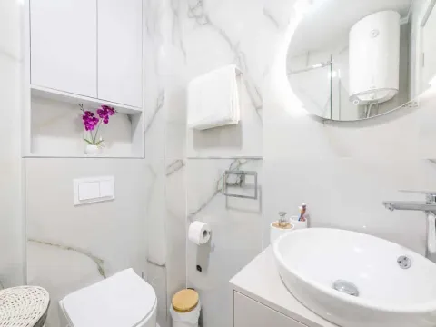 Rent, one bedroom apartment, 39m², Bečići, Budva - image 14