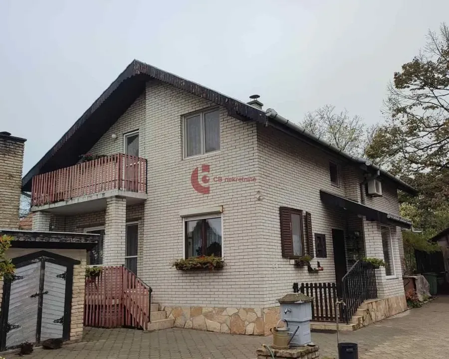 Prodaja, kuća, 210m², Novo Selo, Subotica