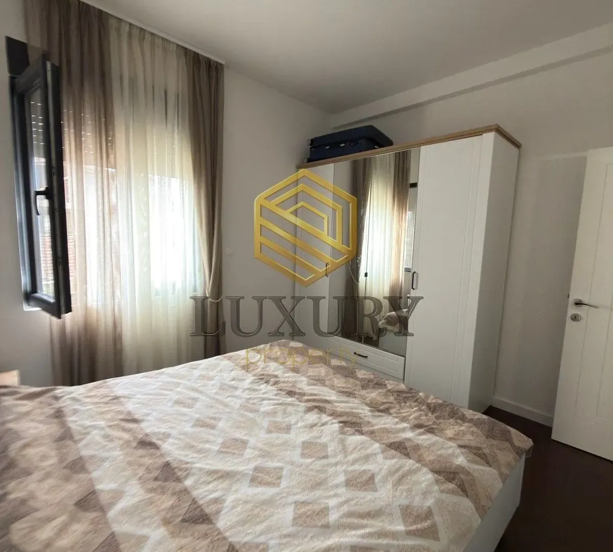 Izdavanje, jednosoban stan, 39m², Krivi Most, Podgorica