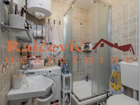Izdavanje, jednosoban stan, 31m², Zvezdara Sve Podlokacije, Beograd - image 9