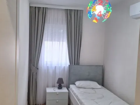 Izdavanje, trosoban stan, 94m², Central Point, Podgorica - image 14