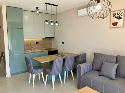 Rent, one bedroom apartment, 42m², Tripovići, Tivat - image 1
