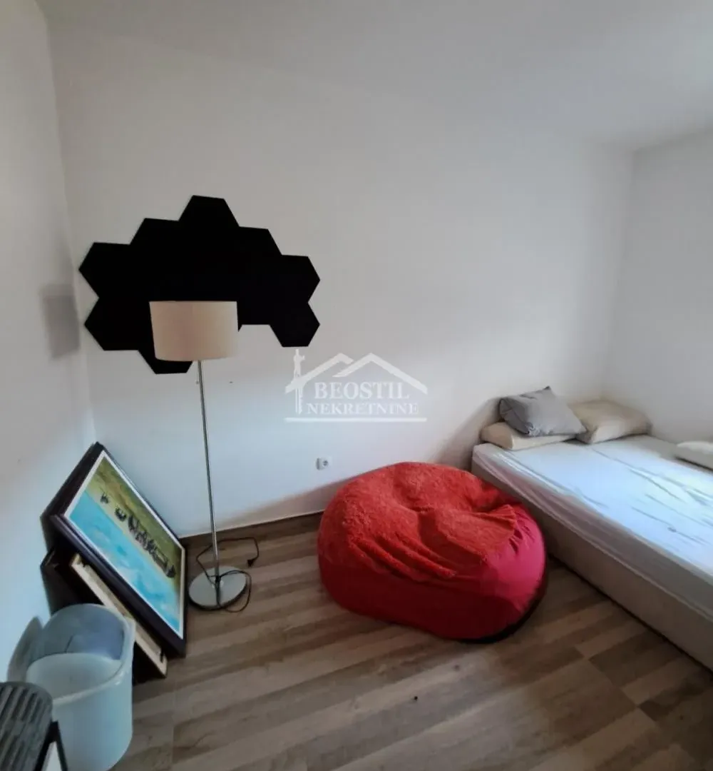 Prodaja, dvosoban stan, 66m², Centar, Stara Pazova