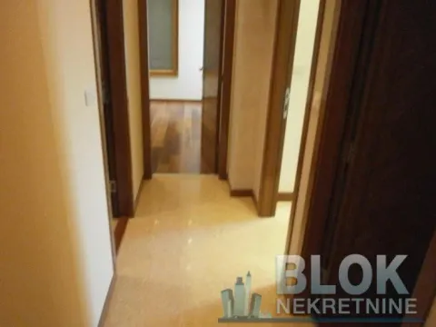 Rent, two bedroom apartment, 62m², Centar, Podgorica - image 9