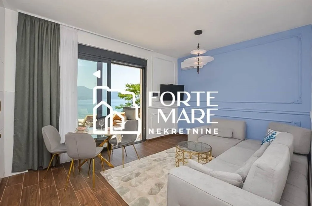 Prodaja, dvosoban stan, 57m², Njivice, Herceg Novi