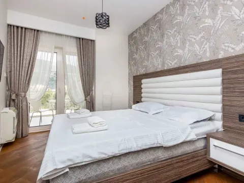 Izdavanje, jednosoban stan, 63m², Centar, Budva - image 5