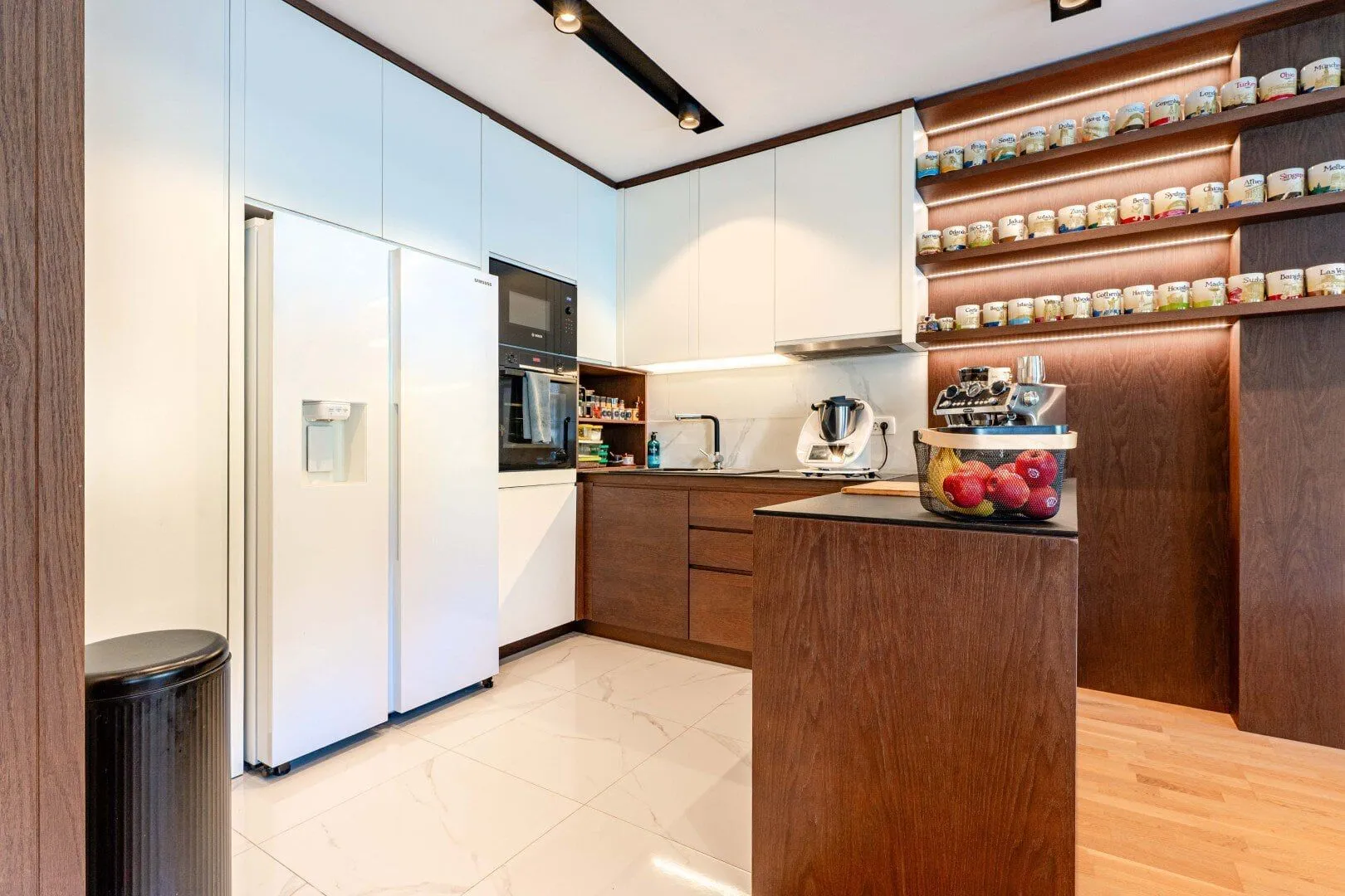 Prodaja, dvosoban stan, 85m², Prčanj, Kotor