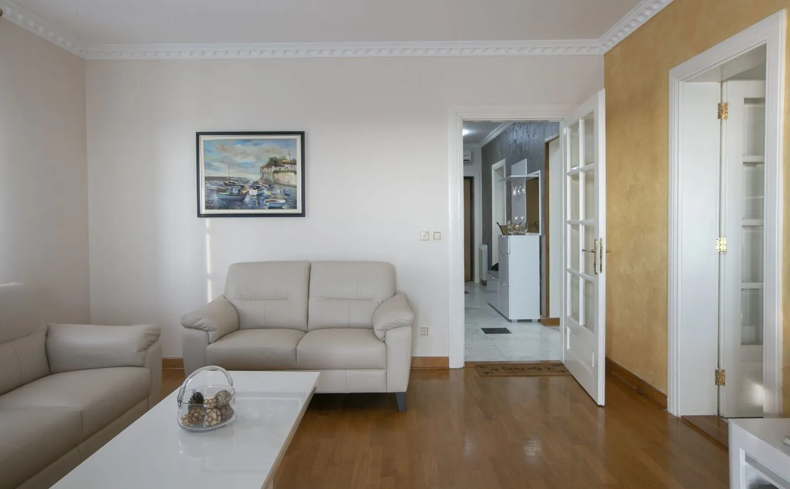 Sale, three bedroom apartment, 90m², Sveti Stefan, Budva