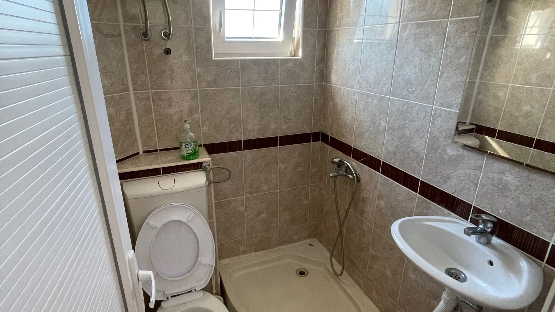 Izdavanje, jednosoban stan, 25m², Bjeliši, Bar