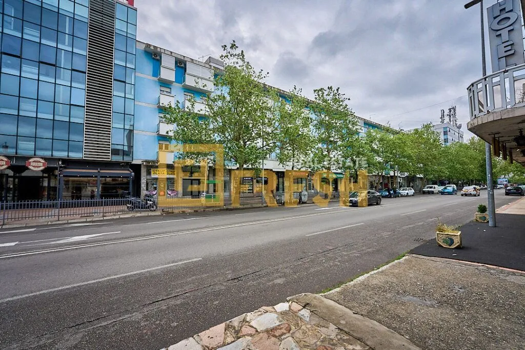 Rent, office space, 204m², Centar, Podgorica