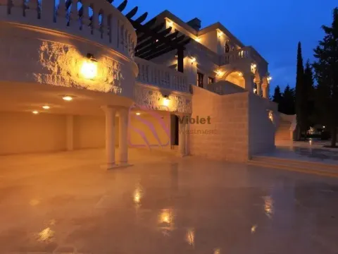 Prodaja, kuća, 550m², Reževići, Budva - image 10