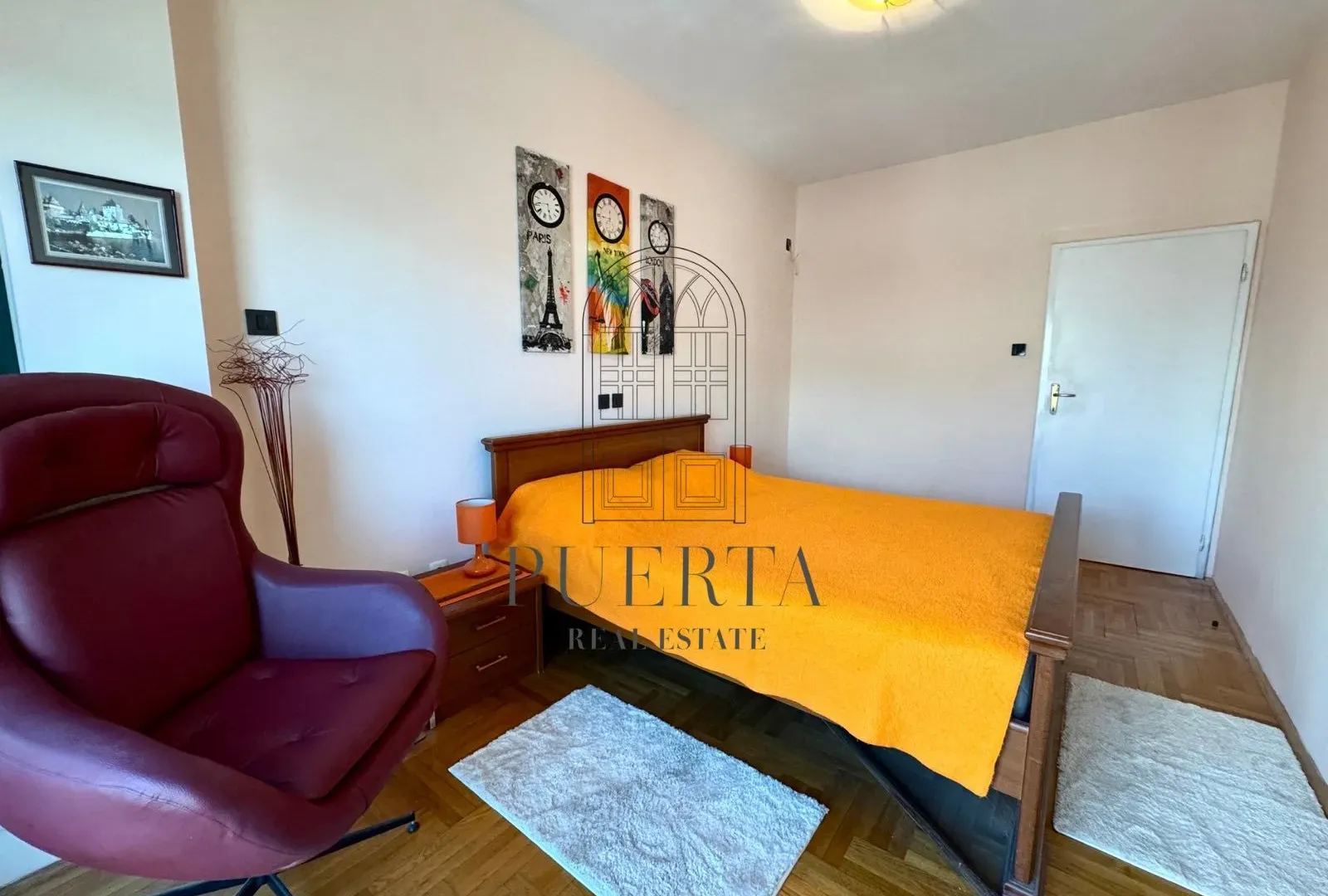 Izdavanje, dvosoban stan, 76m², Centar, Podgorica