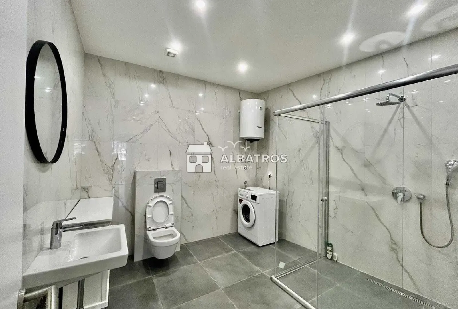 Rent, one bedroom apartment, 72m², Centar, Bar