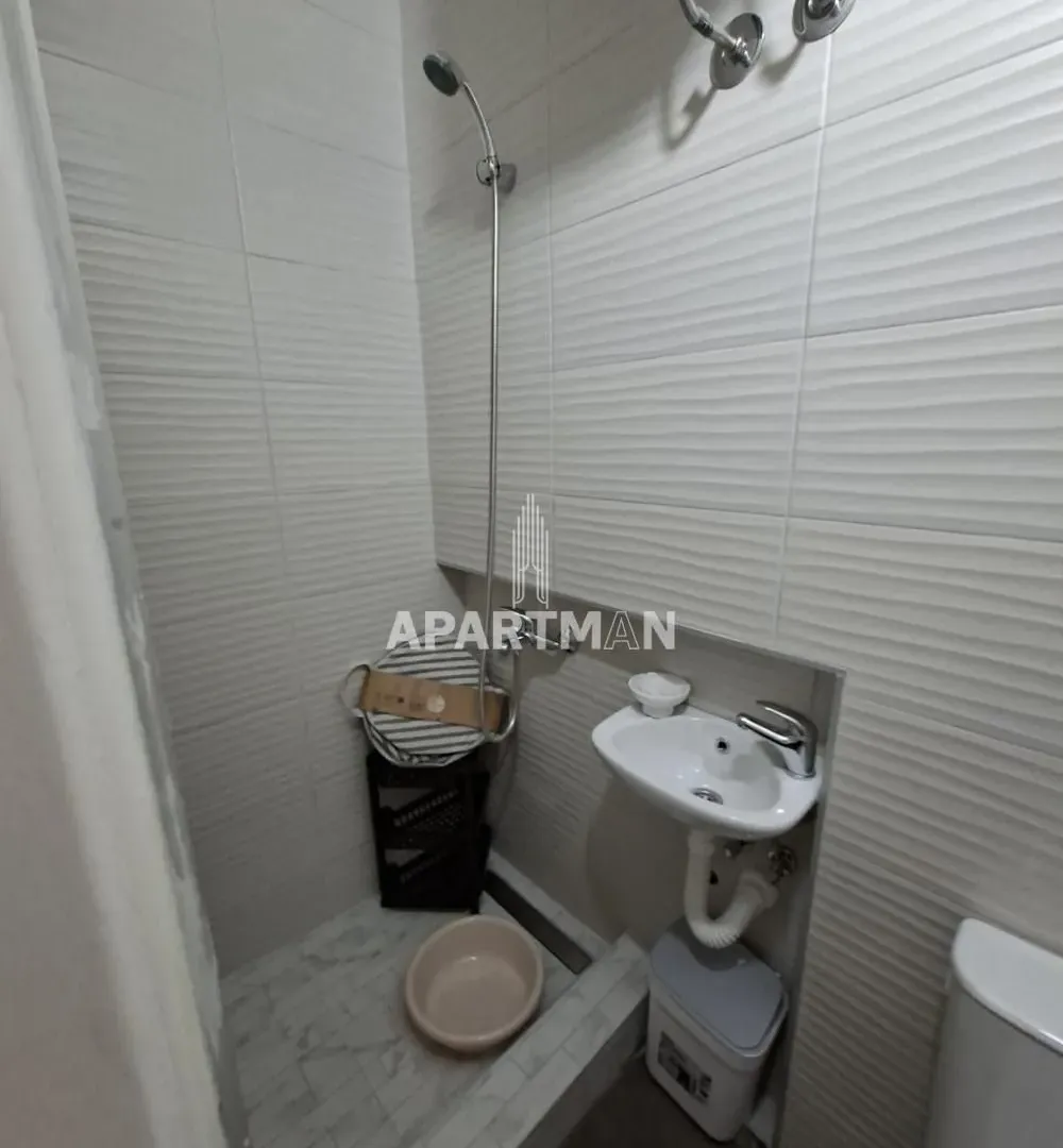 Rent, apartment, 27m², Cvetni Trg, Vračar Sve Podlokacije