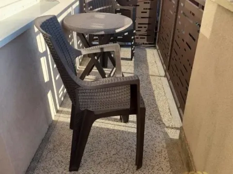 Izdavanje, trosoban stan, 60m², Čukarica, Beograd - image 2