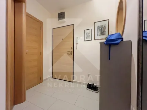 Prodaja, jednosoban stan, 48m², Stari Aerodrom, Podgorica - image 13