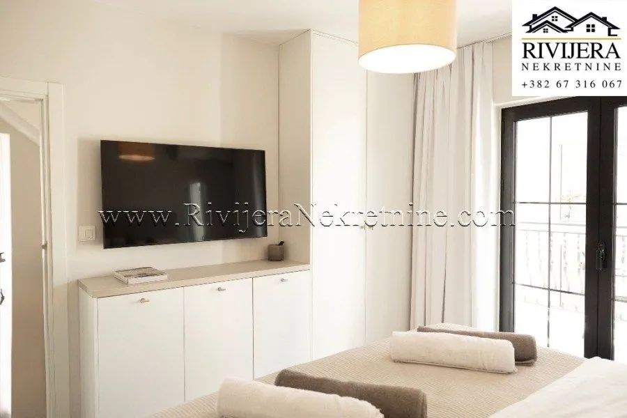 Prodaja, dvosoban stan, 98m², Tivat, Crna Gora
