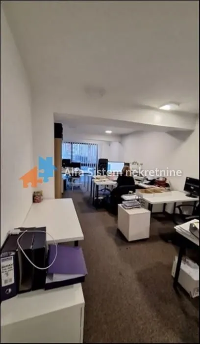 Rent, office space, 250m², Karaburma, Palilula Sve Podlokacije