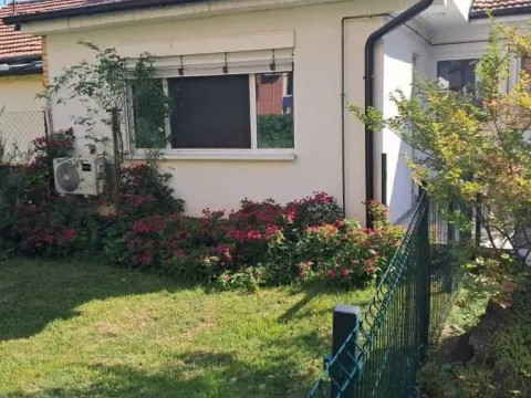 Izdavanje, kuća, 80m², Petrovaradin, Novi Sad - image 12