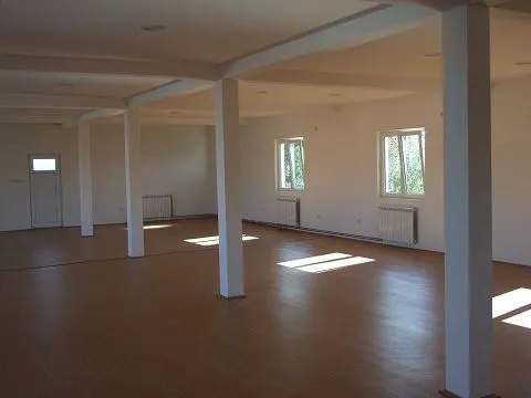 Rent, office space, 500m², Zrenjanin, Srbija