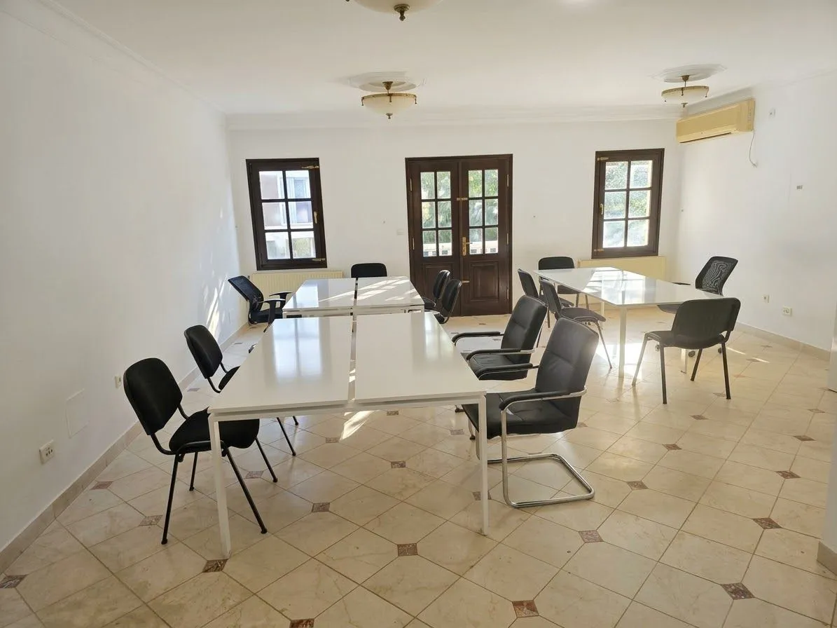 Rent, office space, 140m², Centar, Podgorica
