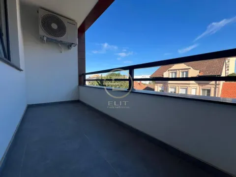 Izdavanje, poslovni prostor, 115m², Sajmište, Novi Sad - image 16