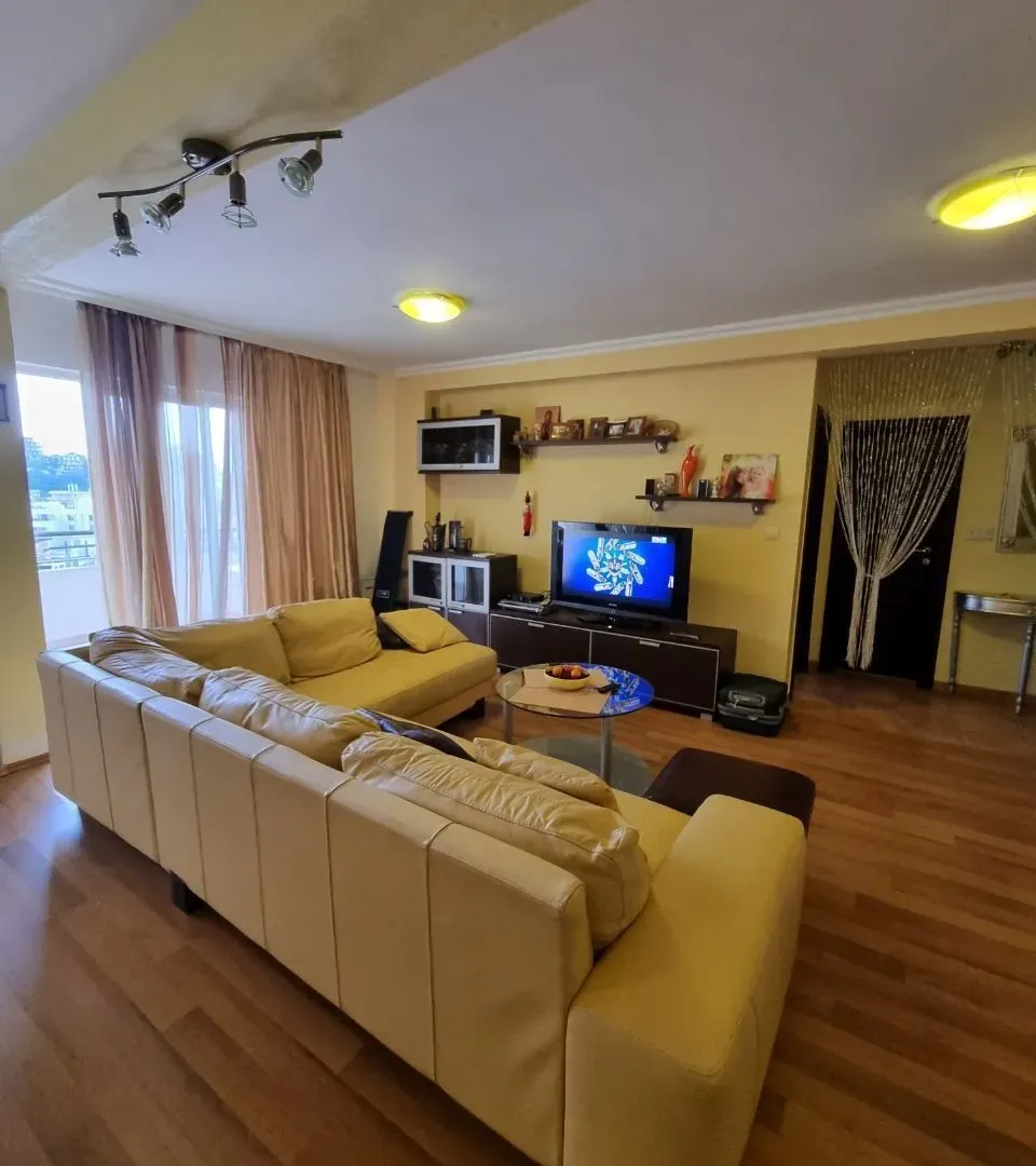 Sale, two bedroom apartment, 98m², Bečići, Budva