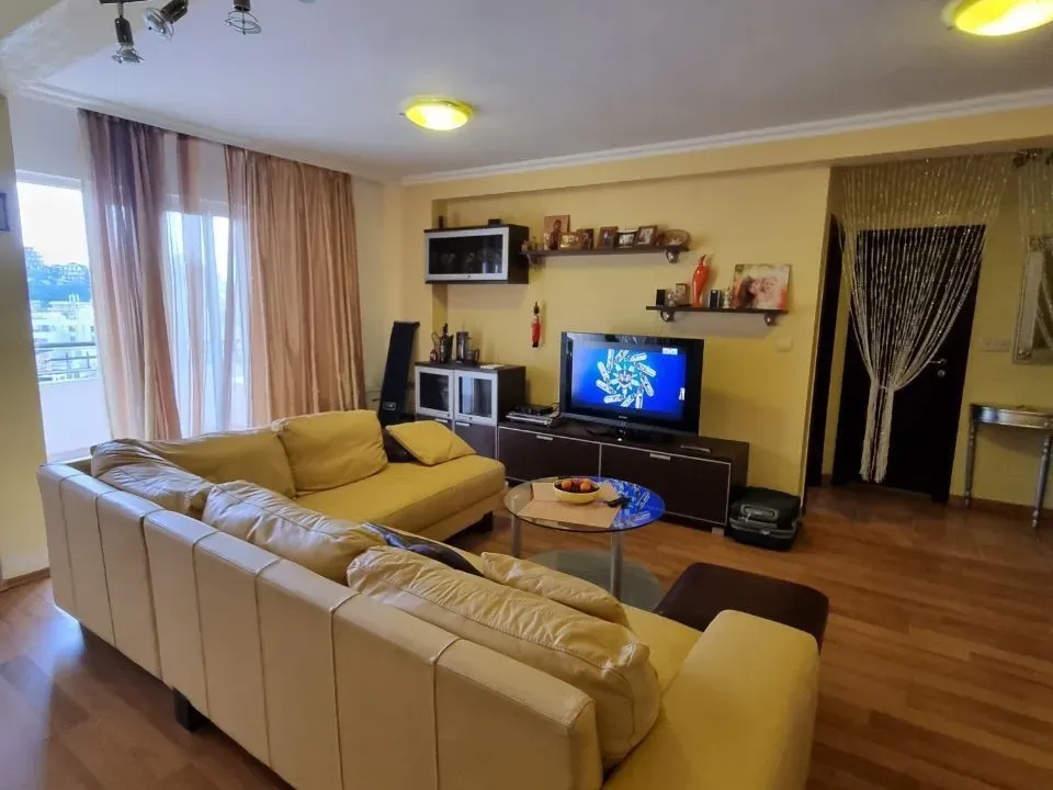 Sale, two bedroom apartment, 98m², Bečići, Budva