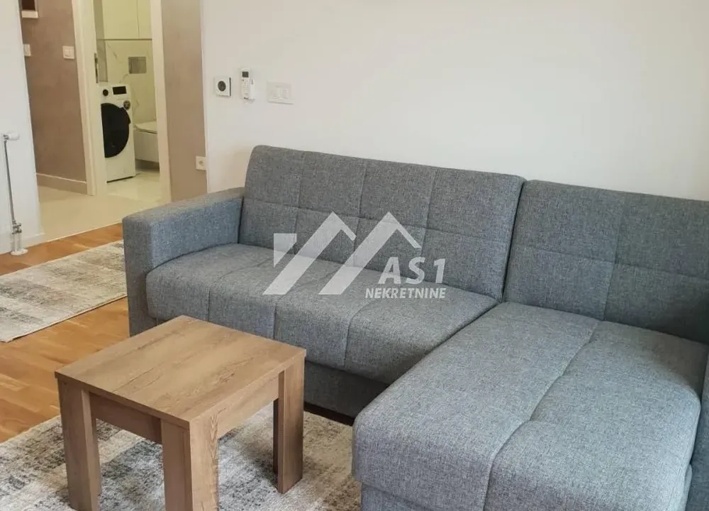 Izdavanje, dvosoban stan, 43m², Novo naselje, Novi Sad