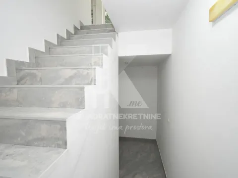 Rent, office space, 80m², Stari Aerodrom, Podgorica - image 4