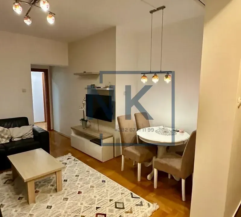 Izdavanje, dvosoban stan, 66m², Centar, Podgorica