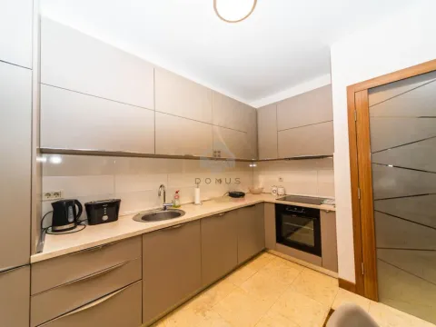 Izdavanje, dvosoban stan, 76m², Centar, Podgorica - image 5