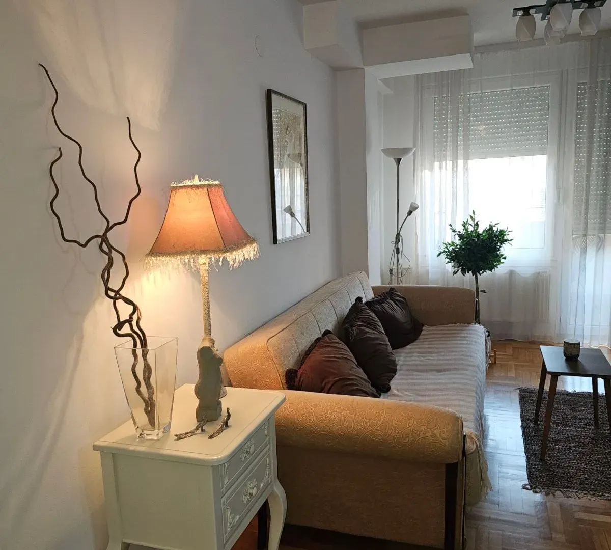 Izdavanje, jednosoban stan, 42m², Centar, Niš