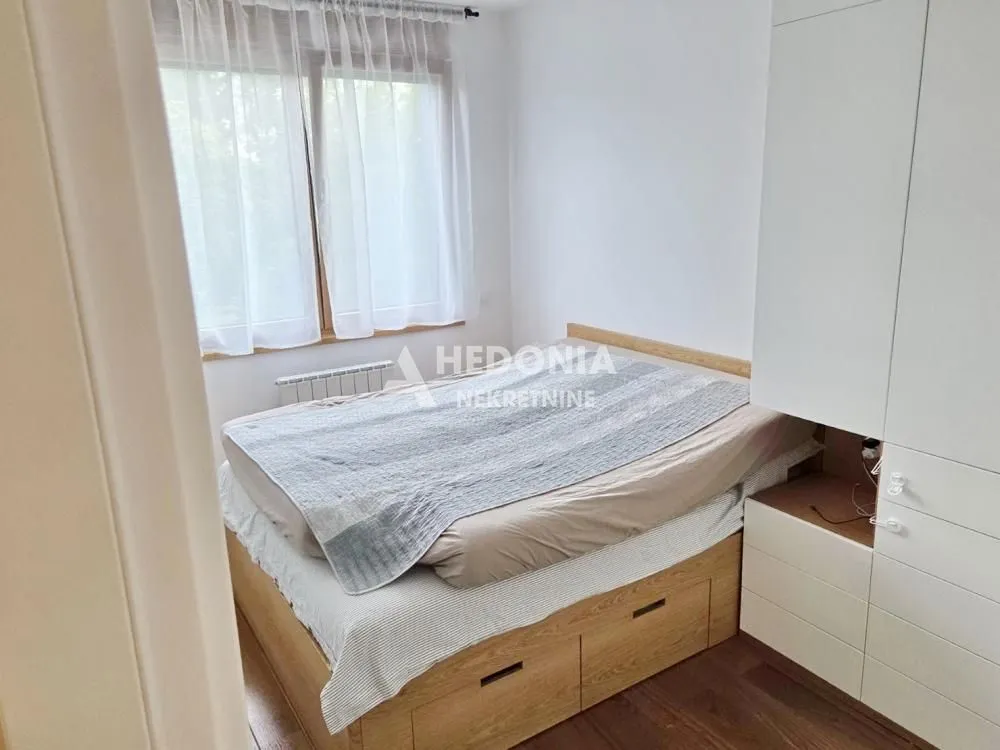 Prodaja, dvosoban stan, 49m², Zemun Centar, Zemun Sve Podlokacije