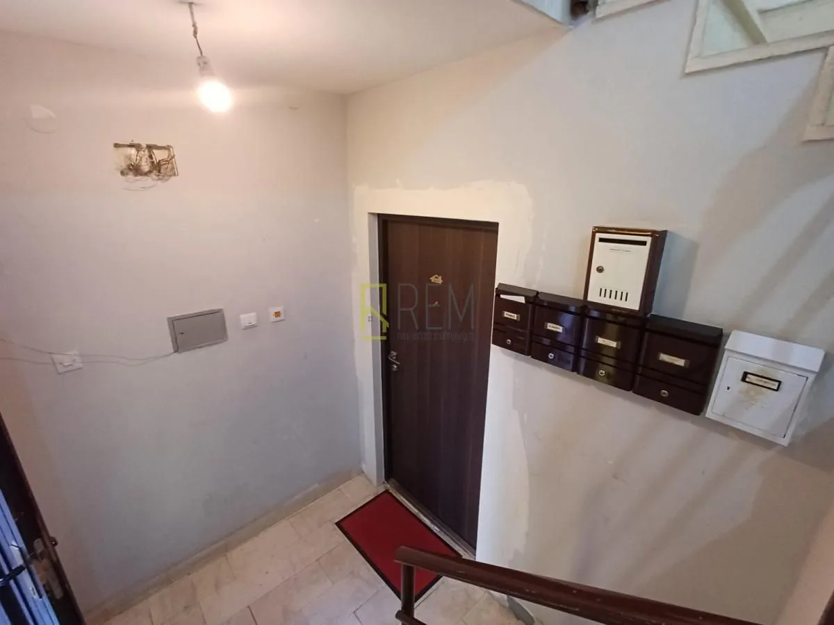 Prodaja, jednosoban stan, 45m², Stari Aerodrom, Podgorica