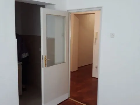 Rent, office space, 44m², Centar, Podgorica - image 6