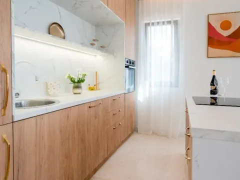 Sale, house, 250m², Mrčevac, Tivat - image 9