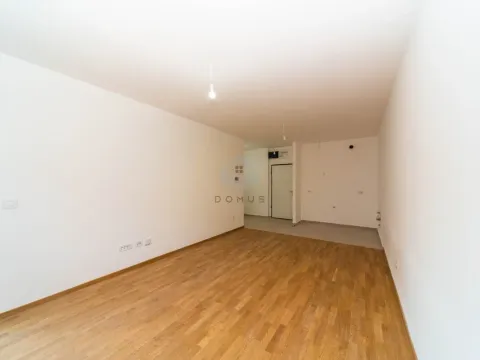Prodaja, jednosoban stan, 48m², Stari Aerodrom, Podgorica - image 4