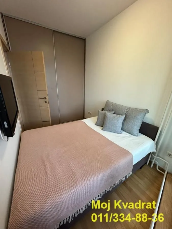 Izdavanje, dvosoban stan, 41m², Stari Grad, Beograd